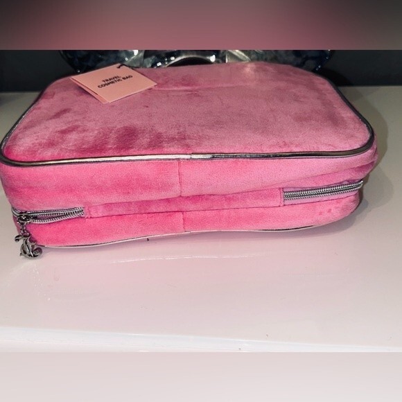 Juicy Couture Large Pink Velour Crown Cosmetic Makeup Bag NEW HTF - Picture 6 of 9